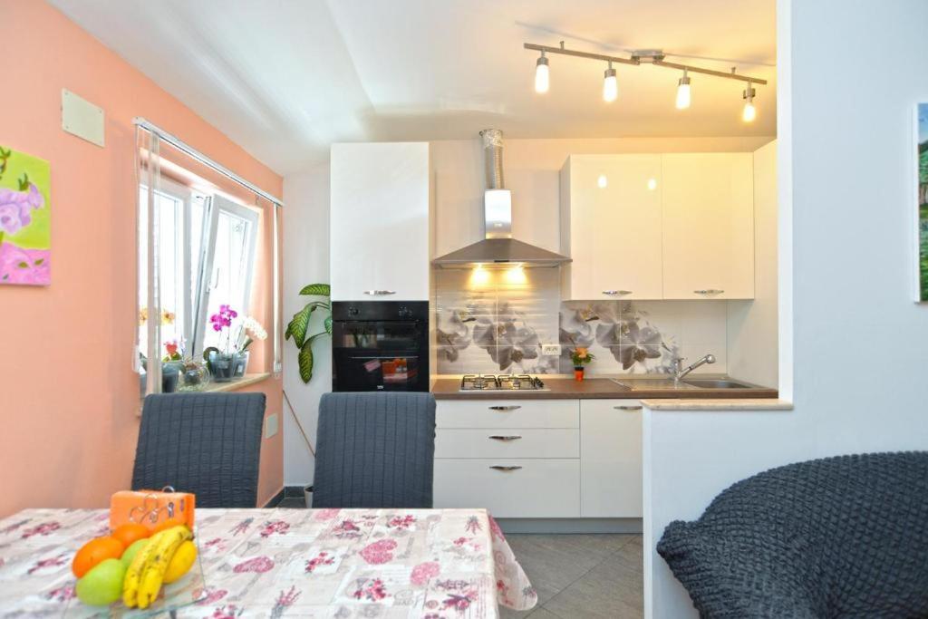 Apartman Eda Pula Extérieur photo