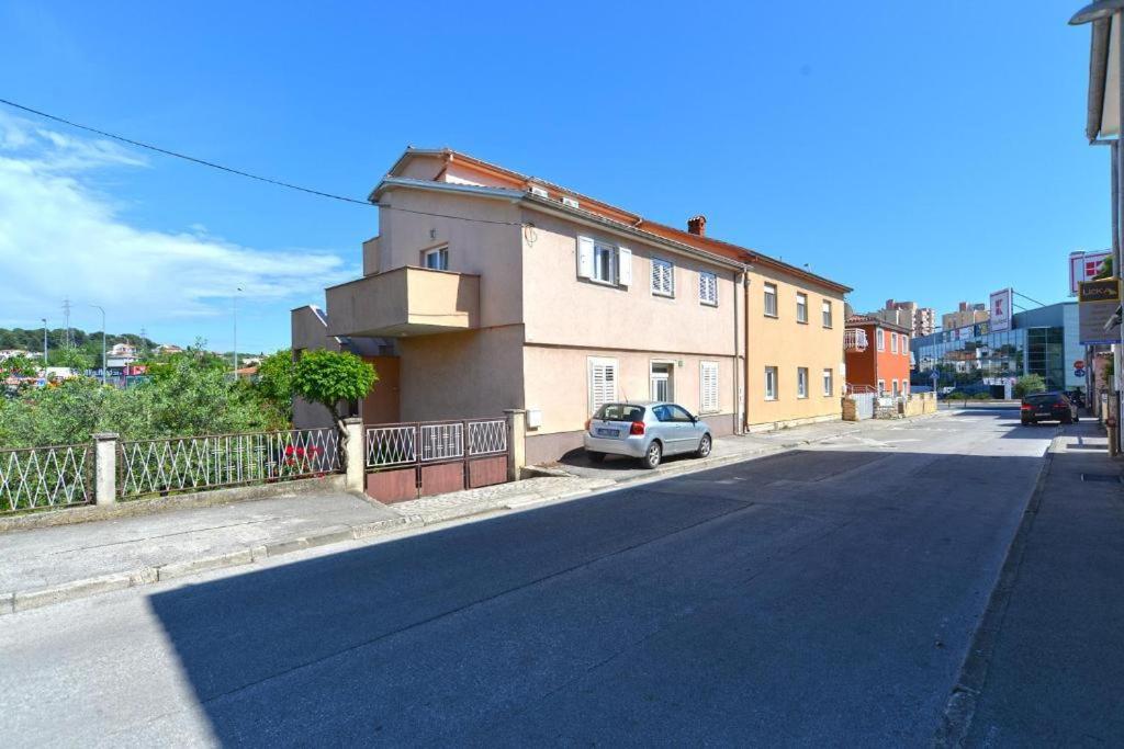 Apartman Eda Pula Extérieur photo